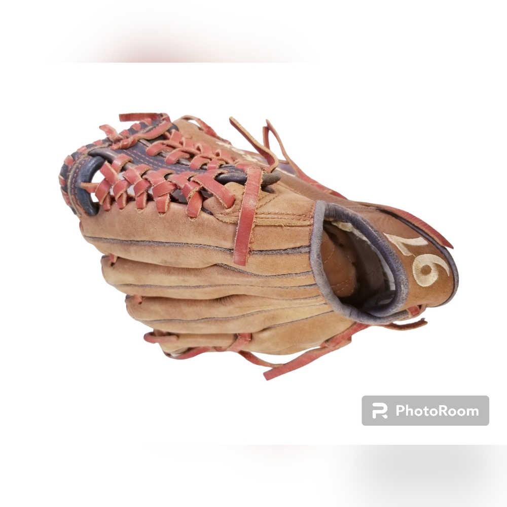 Mickey 97 baseball  mitt glove right hand thrower 5 fingers